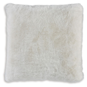Gariland - Faux Fur Pillow