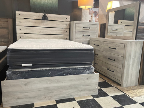 EMEK White Full Bedroom Set