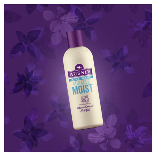 Aussie Miracle Moist Conditioner for Dry Really Thirsty Hair - 90ml, Travel Size