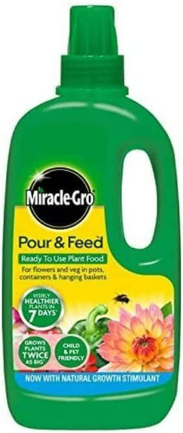Miracle-Gro Pour & Feed Liquid Plant Food 1 Litre with a Thank You Sticker - Ready To Use