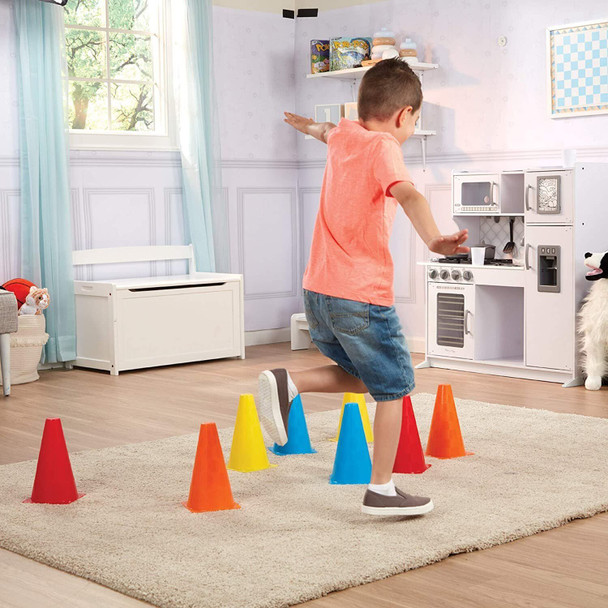 Melissa & Doug 8 Activity Cones | Active Play & Outdoors | 3+ | Gift for Boy or Girl