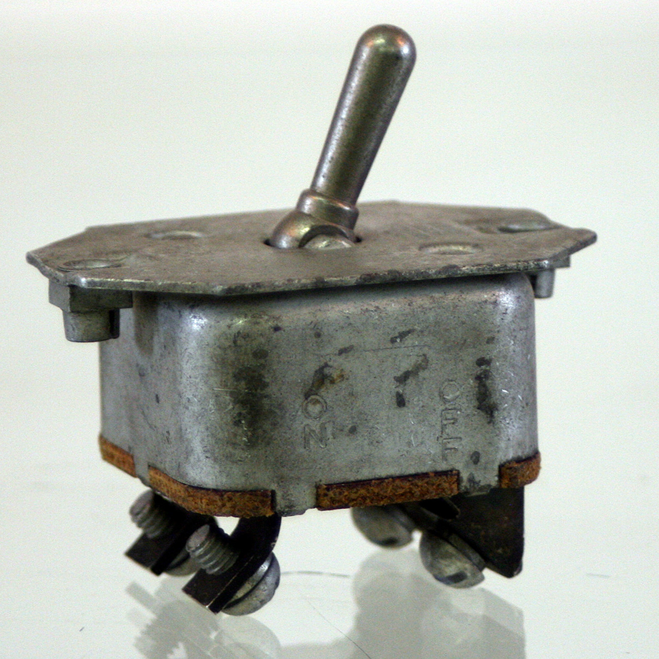 AN3023-2   PIPER SWITCH