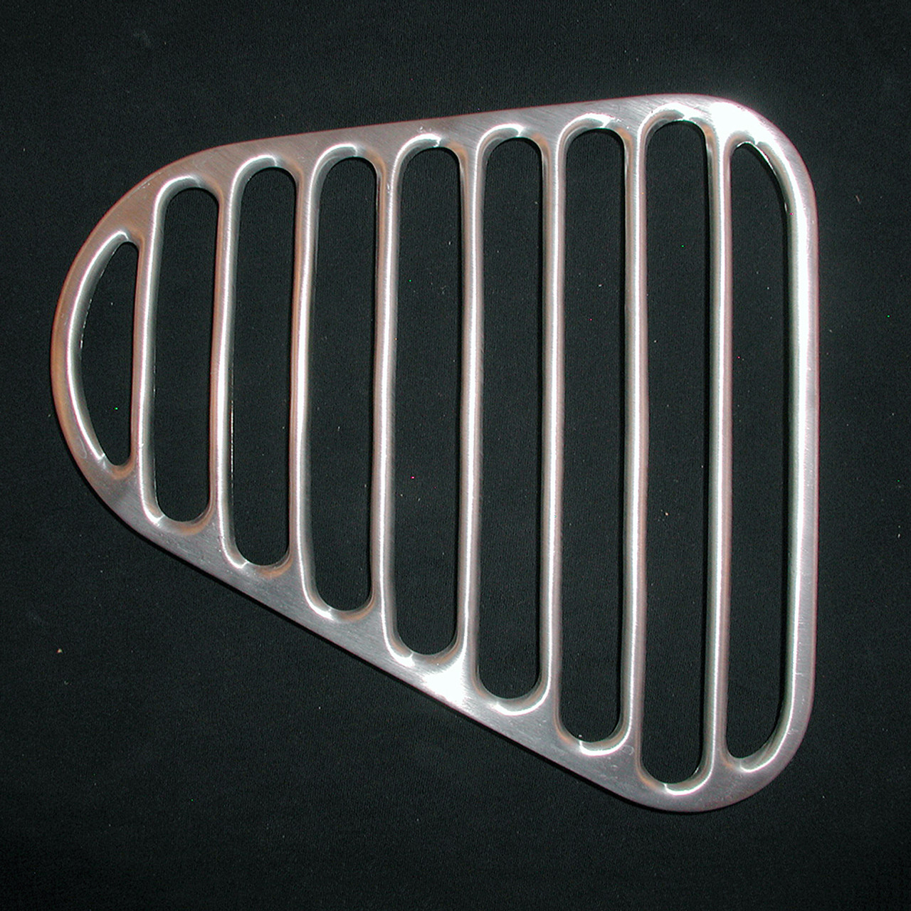 UB-6074-R   TAYLORCRAFT NOSE COWL GRILLE - RIGHT