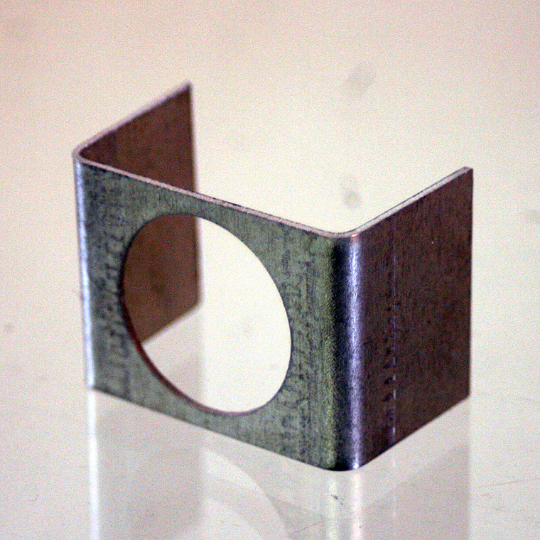 U11151-002   UNIVAIR FAIRLEAD BRACKET - FITS PIPER