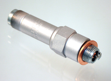 REJ38   CHAMPION SPARK PLUG