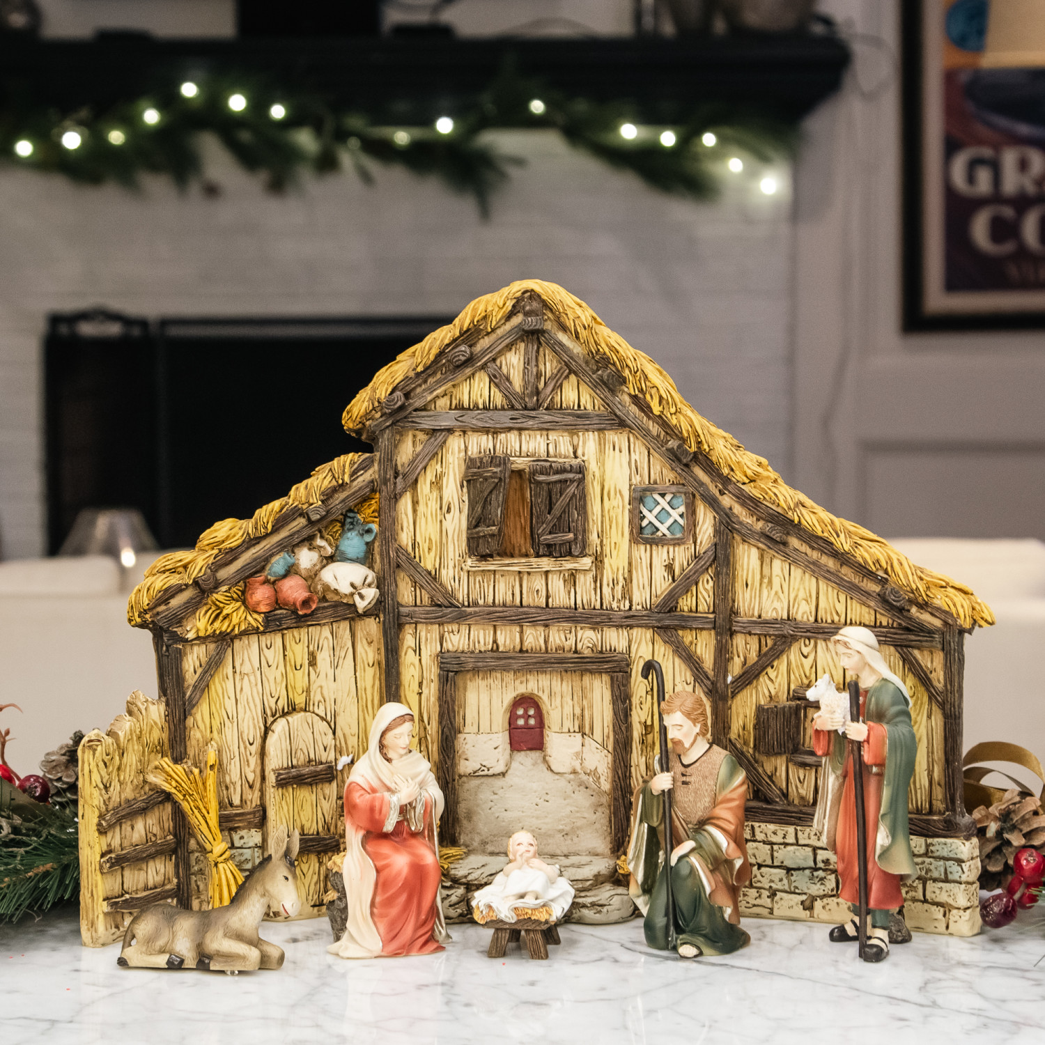 Nativity Scene and Stable Backdrop - 6 Pieces