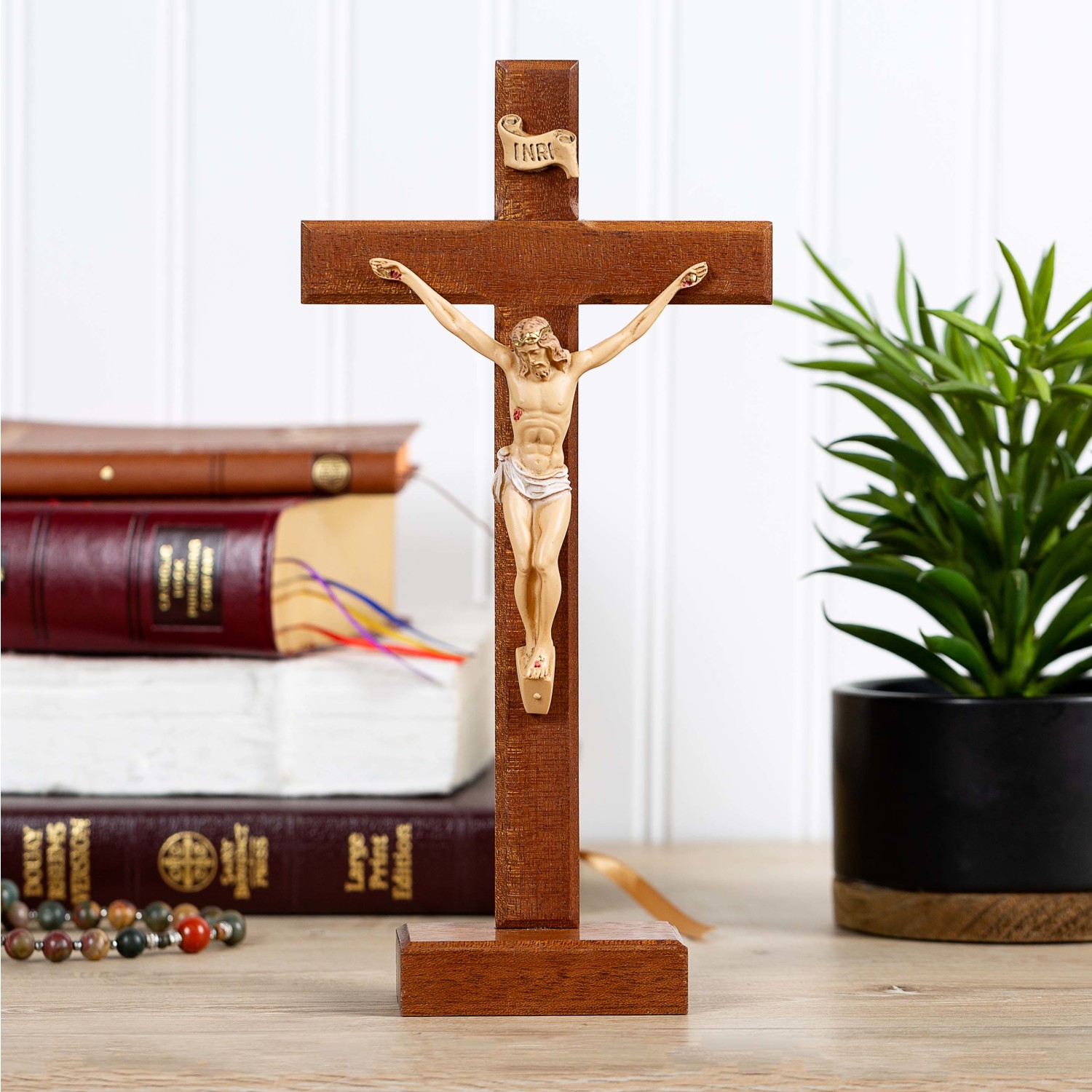 Asterom Crucifix fait main – Croix de table en bois avec support amovible –  Crucifix catholique unique : : Cuisine et Maison