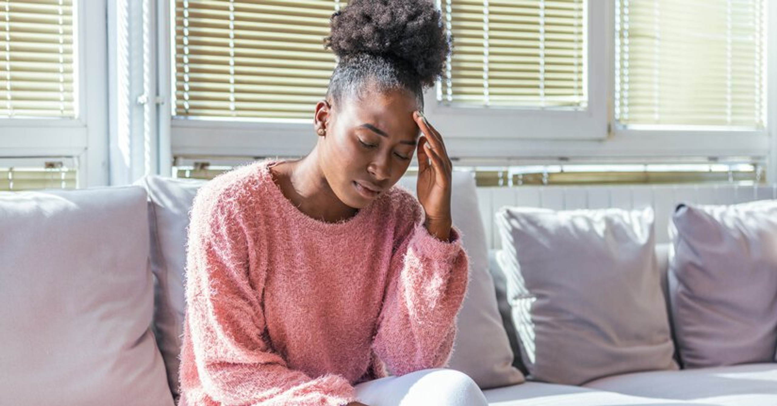 Headaches with Light Sensitivity Types, Risk Factors, and Treatments