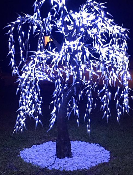 Willow tree 6.6 FT Tall  960 LED Lights Warm Winter White