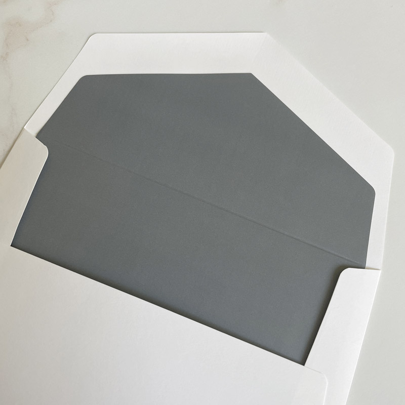 Levenger 500 Personalized 4 x 6 Cards, Horizontal Plain - Times New Roman Font / Black Ink / White Paper | Designer Stationery