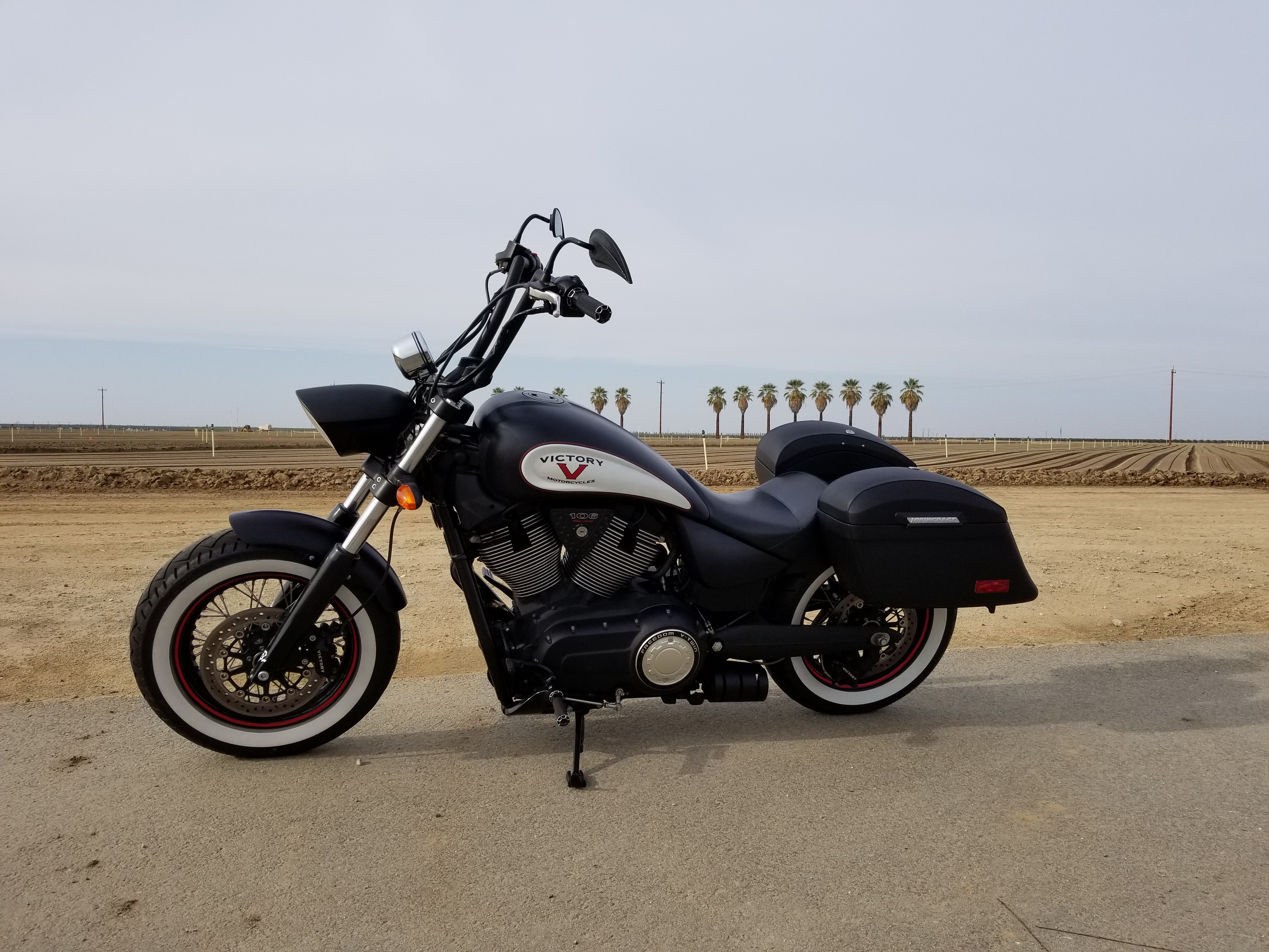 victory highball saddlebags