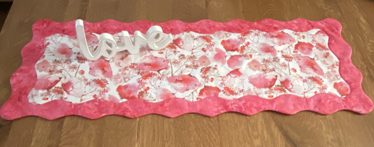Wavy Edge Runner