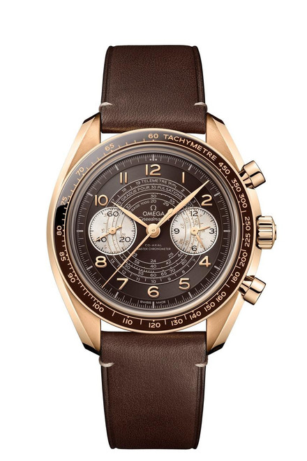 Omega Speedmaster Chronoscope co-axial Master Chronometer Chronograph 43 mm, detailed view of the luxury watch with a brown dial, gold case, and brown leather strap.