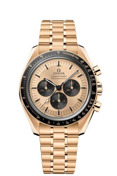 OMEGA Speedmaster Moonwatch Professional co-axial Master Chronometer Chronograph 42 mm, gold-tone wristwatch with black tachymeter bezel and chronograph sub-dials.