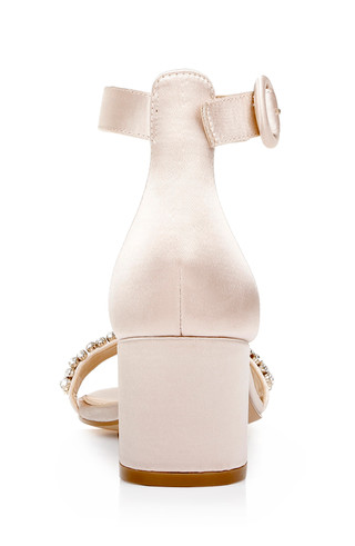 アントステラ クロック＆アップルフレーム James Ankle Strap Block Heel by Badgley Mischka