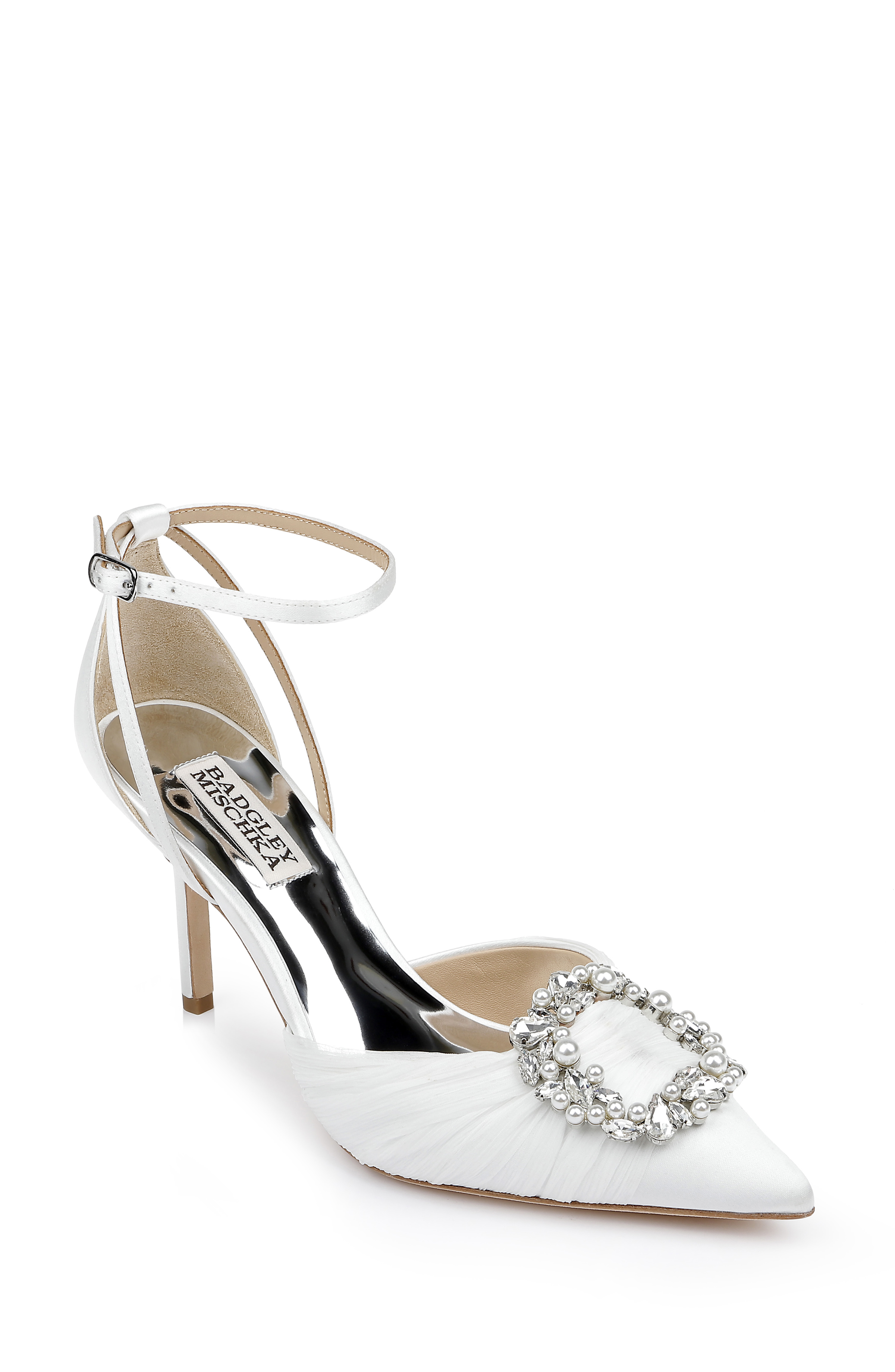 does badgley mischka shoes run small