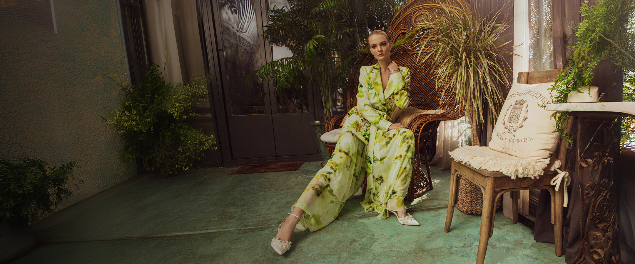 Background Image Alternate text