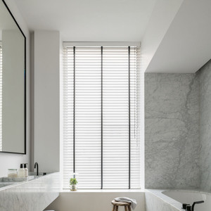 Quick-Step Capture Brushed Oak Natural SIG4763 9mm Laminate Flooring (SIG4763) - Premium Quick-Step collection featuring oak luxury vinyl tile flooring with waterproof technology and easy click-fit installation