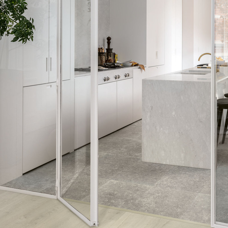 Quick-Step Capture Soft Patina Oak SIG4748 9mm Laminate Flooring (SIG4748) - Premium Quick-Step collection featuring oak luxury vinyl tile flooring with waterproof technology and easy click-fit installation