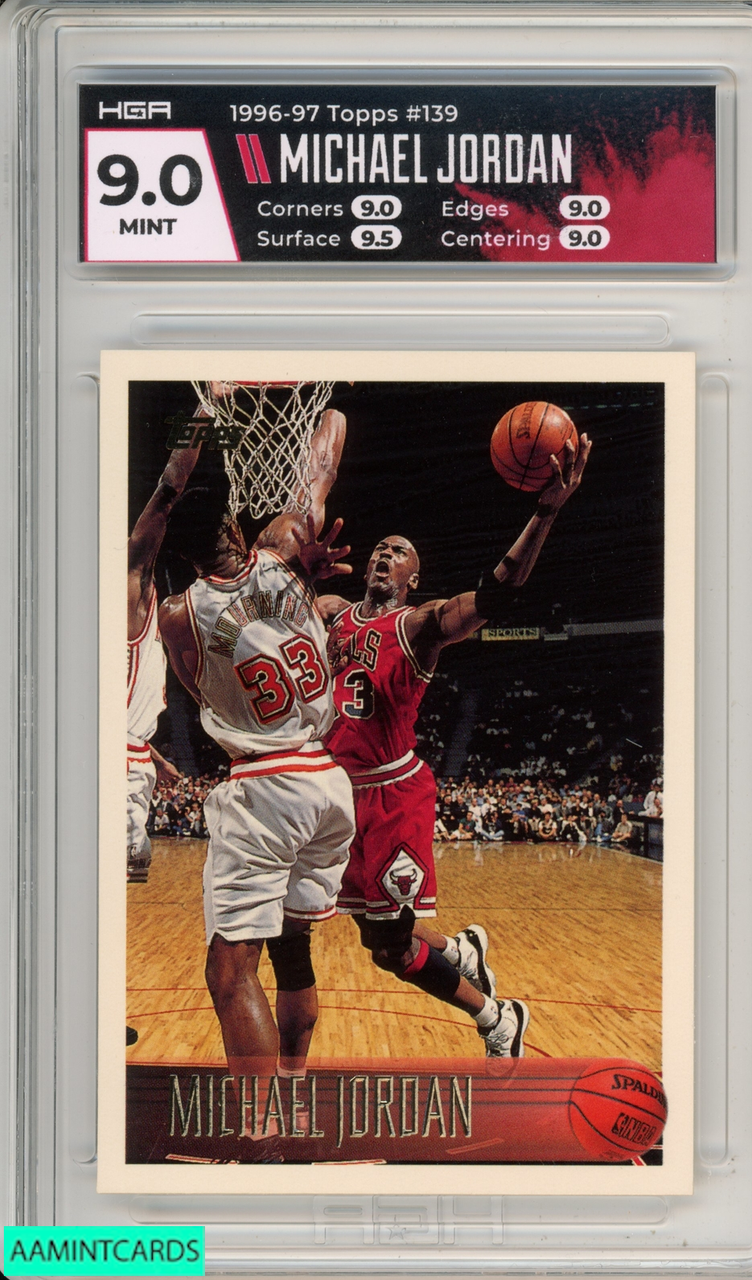 1996-97 Topps #72 Chicago Bulls Commemorative 70 Wins Michael Jordan PSA 9  Card
