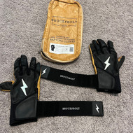 Long Cuff vs. Short Cuff Bruce Bolt Batting Gloves: A Comprehensive Comparison