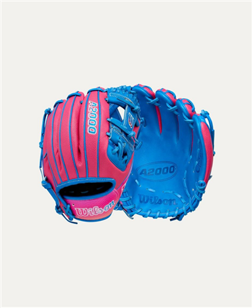 Wilson 2025 Love the Moment A2000 11.5” Infield Baseball Glove