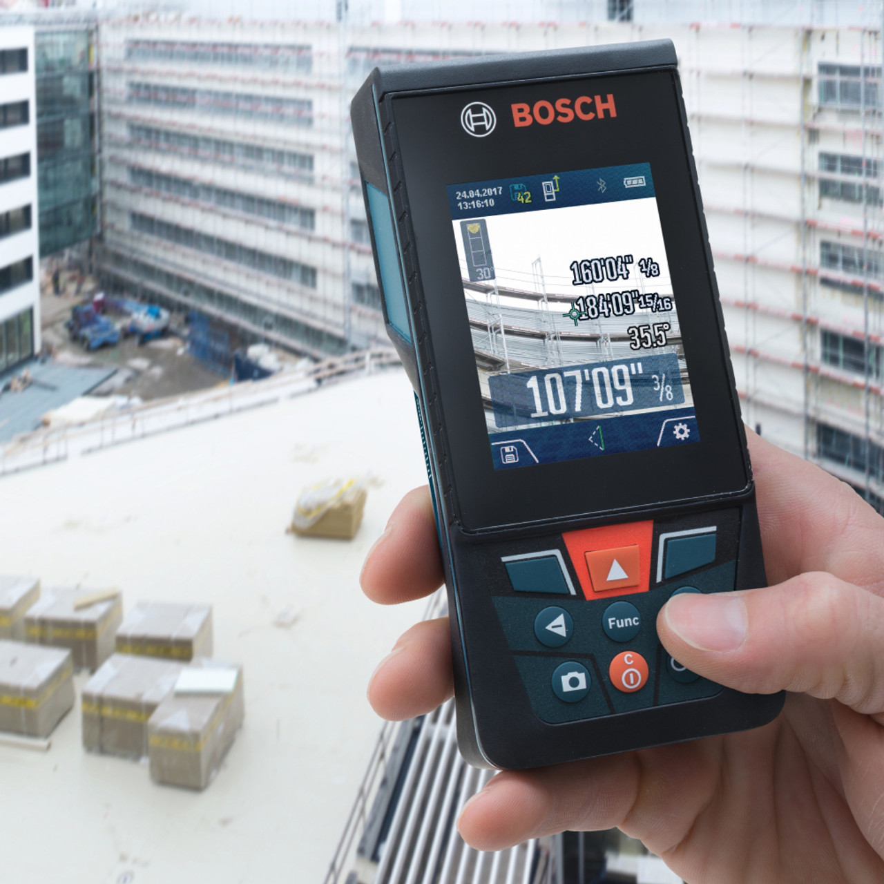 Bosch GLM400CL BLAZE Outdoor 400 feet Connected Laser Measure with Camera showing in use taking note of last few measurements Bosch GLM400CL BLAZE Outdoor 400 feet Connected Laser Measure with Camera showing in use taking note of last few measurements