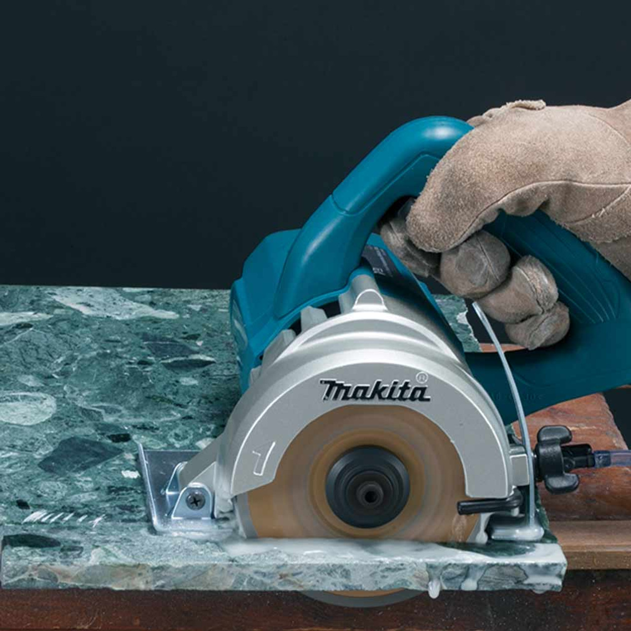 Makita 4100NH3ZX 4-3/8 inch Masonry Saw Makita 4100NH3ZX 4-3/8 inch Masonry Saw
