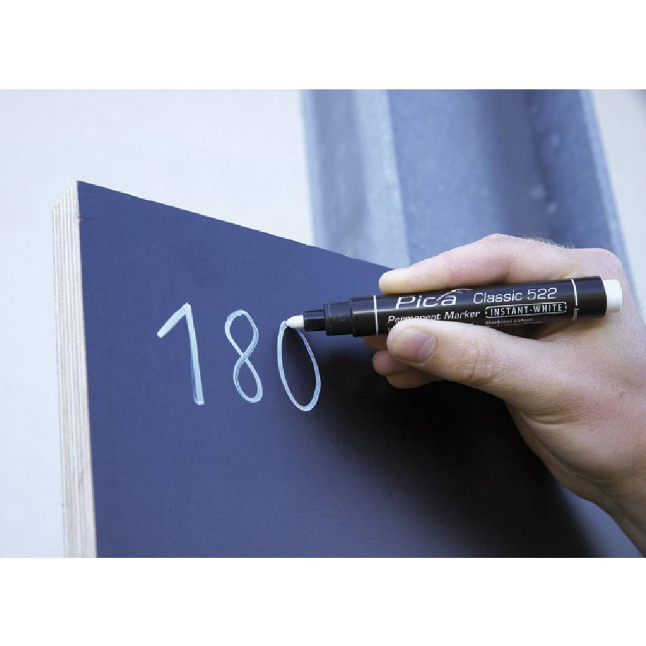 Pica 522-52-SB Classic 520 Permanent Marker with Bullet Tip - White Pica 522-52-SB Classic 520 Permanent Marker with Bullet Tip - White