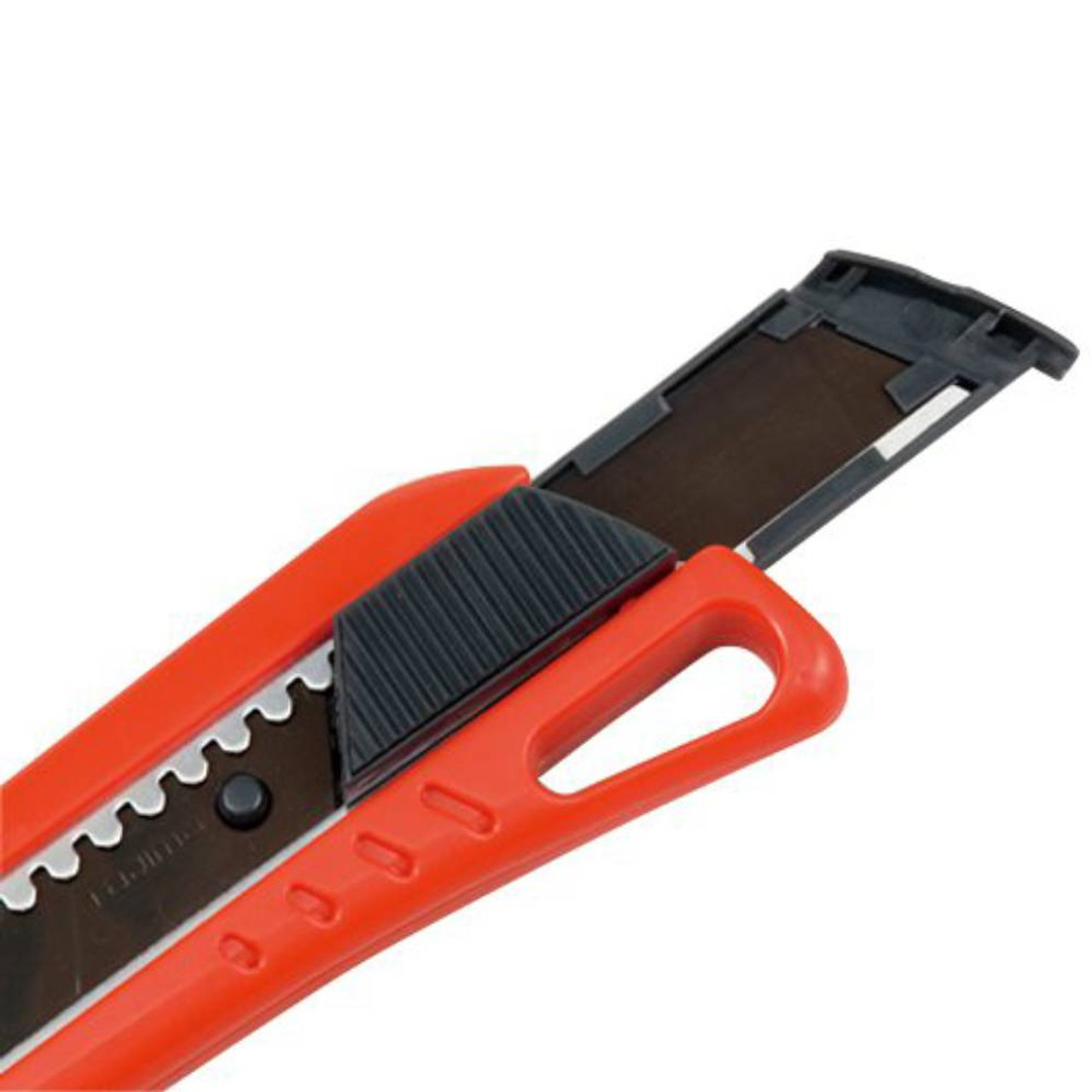 Tajima LC-520 18mm Auto Lock Utility Knife with Razar Blades showing blade being changed