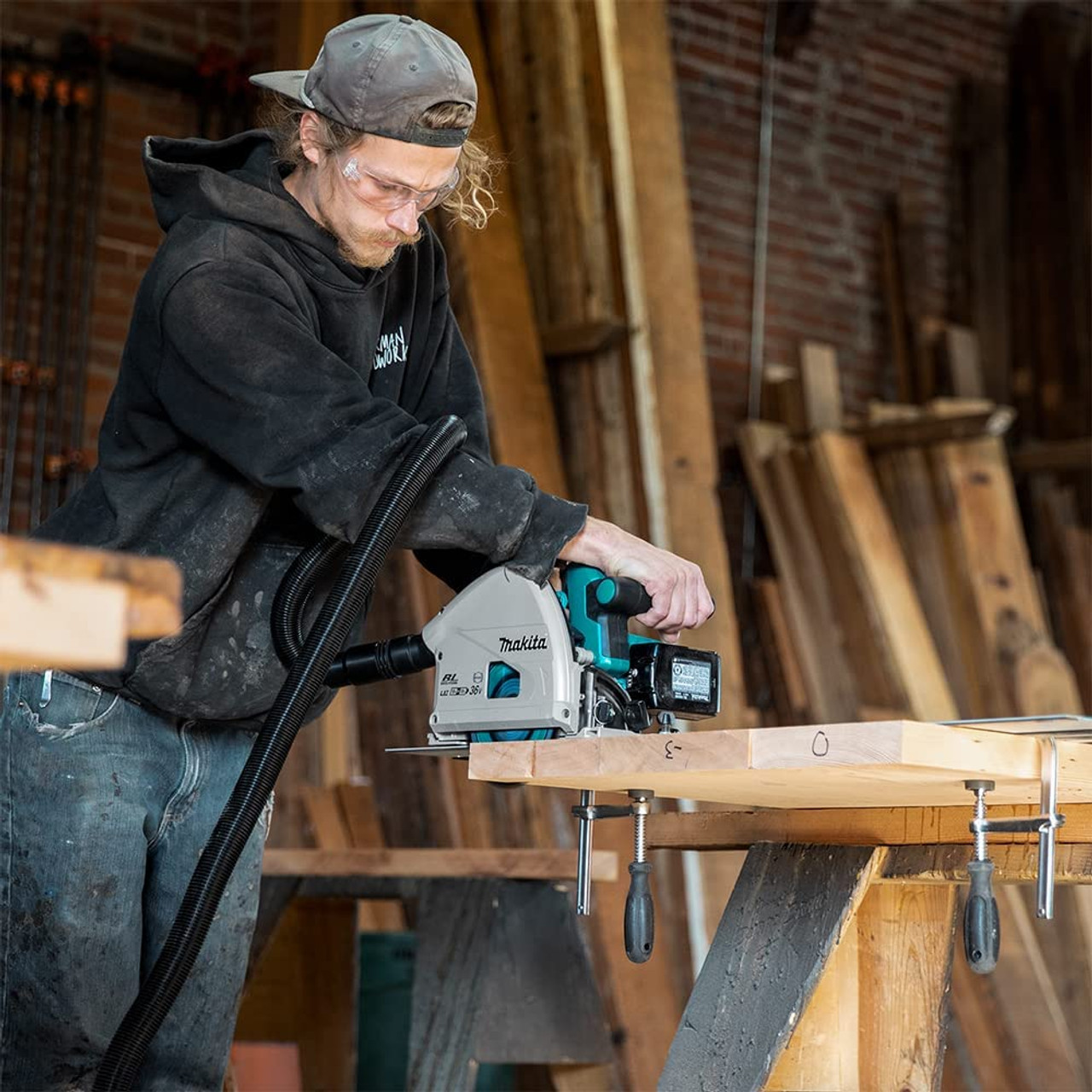 Makita DSP600ZJ 36V (18Vx2) LXT Cordless 6-1/2 inch Plunge Cut Circular Saw with Brushless Motor (Tool Only)