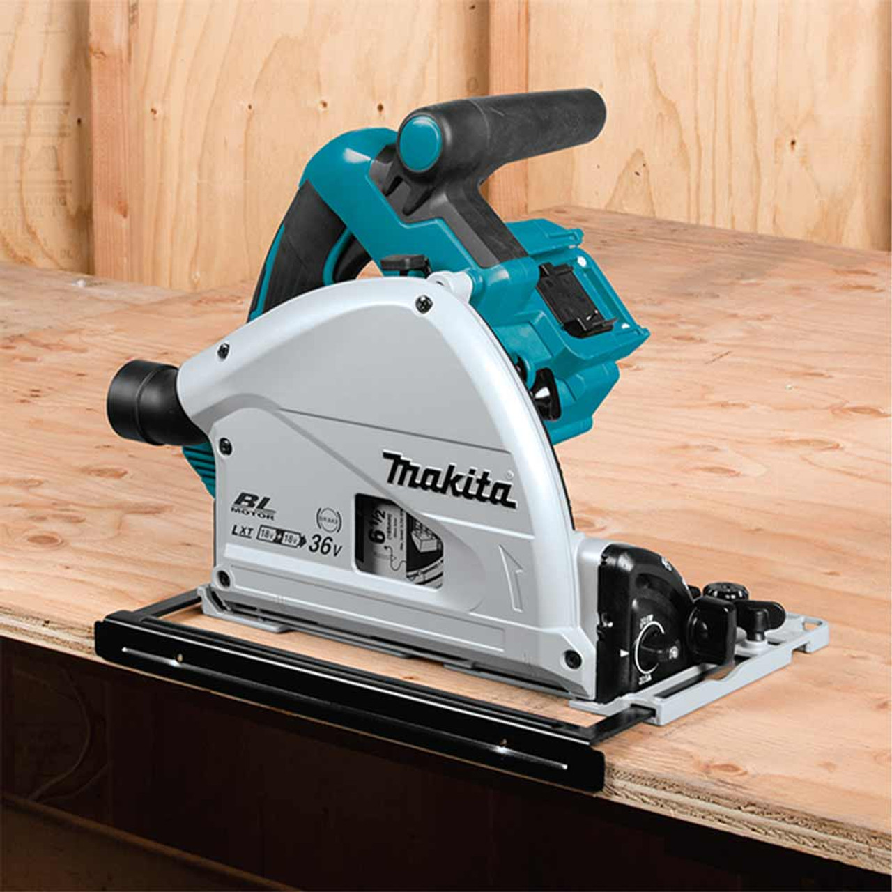 Makita DSP600ZJ 36V (18Vx2) LXT Cordless 6-1/2 inch Plunge Cut Circular Saw with Brushless Motor (Tool Only)