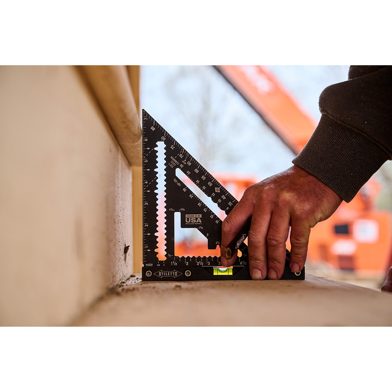 Stiletto STSQ7-L 7-Inch Carpenter Square with Level Stiletto STSQ7-L 7-Inch Carpenter Square with Level