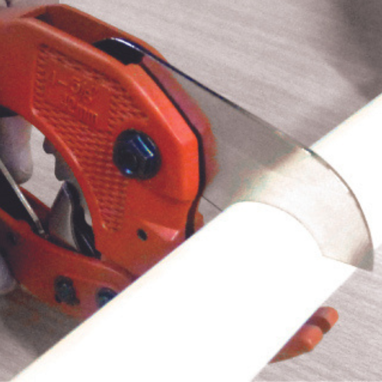 Truwerx 32068 1-5/8 inch Professional Ratcheting PVC Pipe Cutter