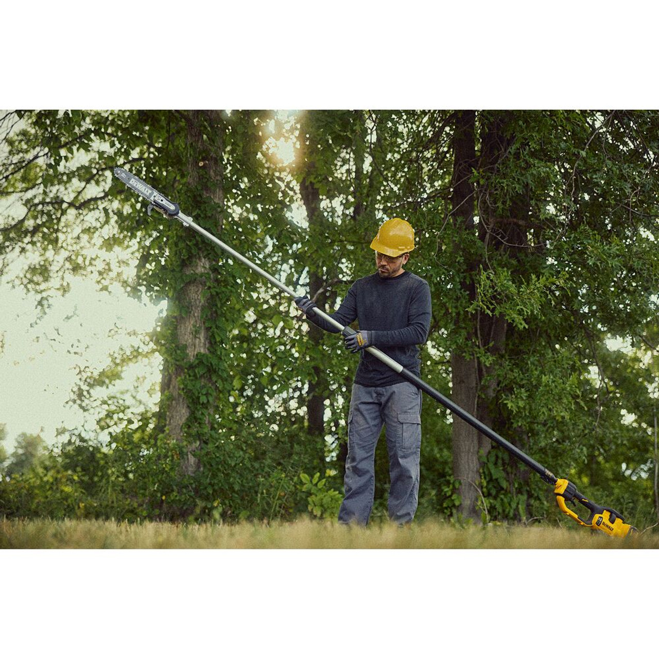 DeWalt DCPS671X1 FLEXVOLT 60V MAX Cordless Brushless 140 Inch Telescoping Pole Saw Kit