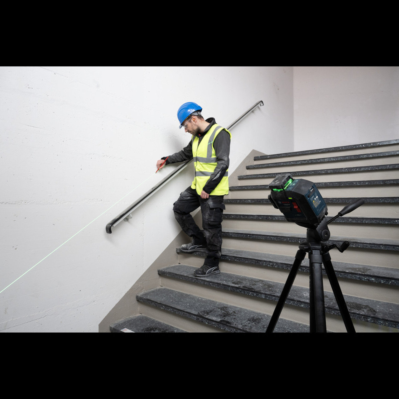 Bosch GLL300-42GL 100ft. 360-degree Green-Beam Three-Plane Leveling and Alignment Line Laser Bosch GLL300-42GL 100ft. 360-degree Green-Beam Three-Plane Leveling and Alignment Line Laser