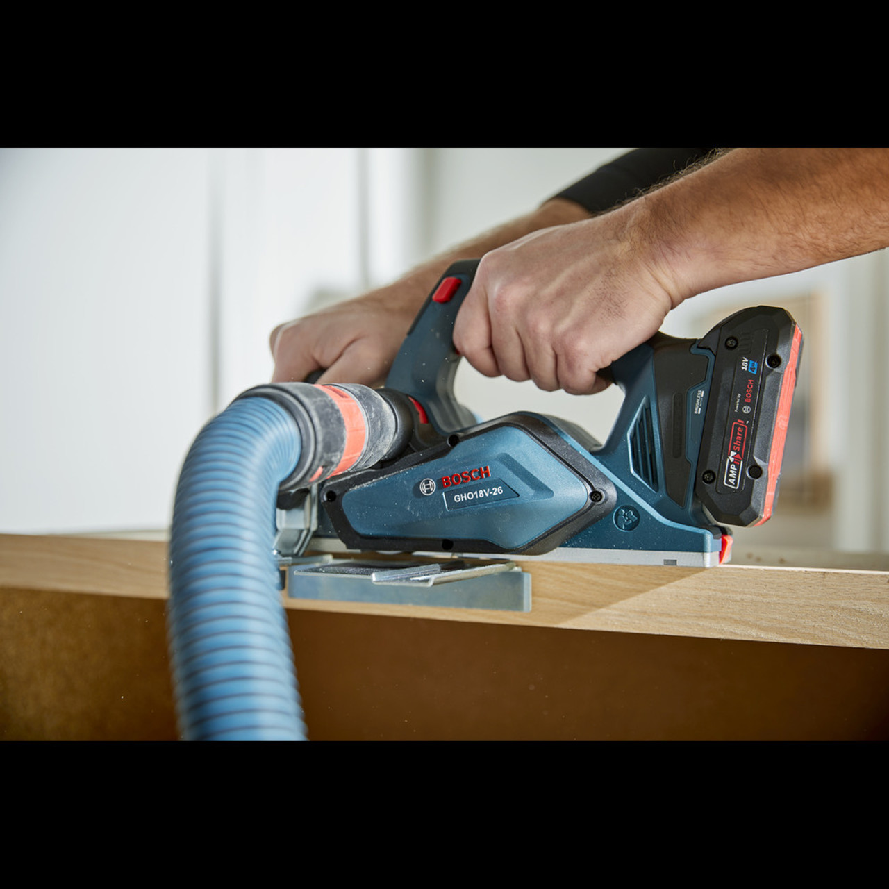 Bosch GHO18V-26N 18V Cordless Brushless Planer (Tool Only) Bosch GHO18V-26N 18V Cordless Brushless Planer (Tool Only)