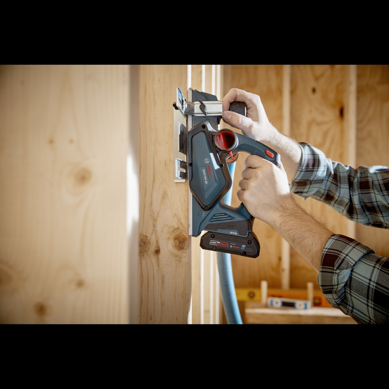 Bosch GHO18V-26N 18V Cordless Brushless Planer (Tool Only) Bosch GHO18V-26N 18V Cordless Brushless Planer (Tool Only)