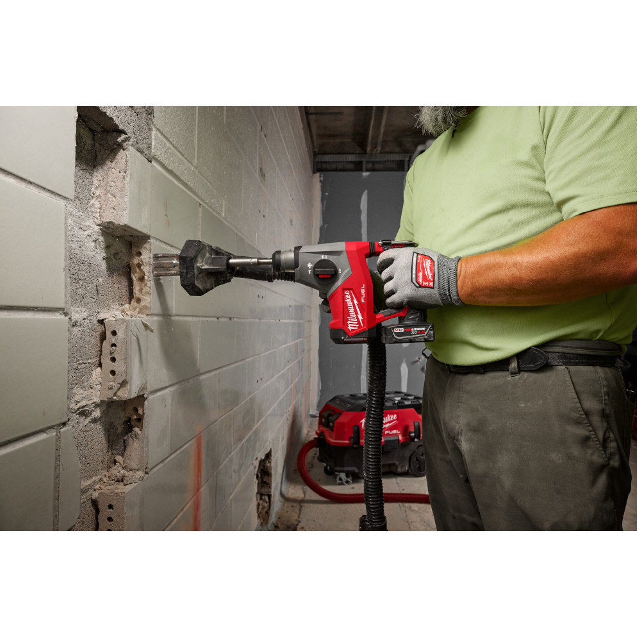 Milwaukee 2508-21XC M12 FUEL Cordless Brushless 5/8 Inch SDS-Plus Rotary Hammer Kit