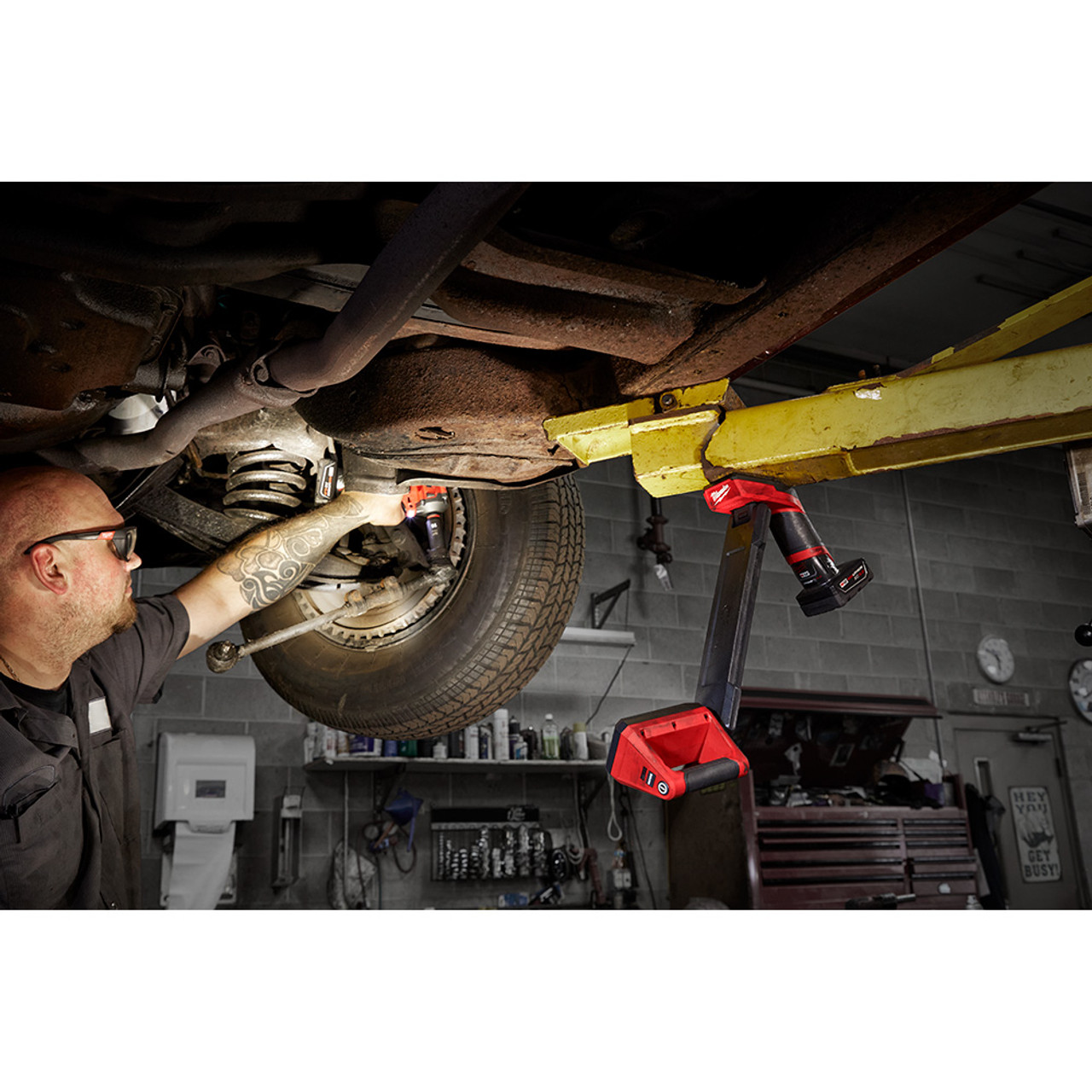 Milwaukee 2126-20 M12 1200lm Underbody Light (Tool Only)