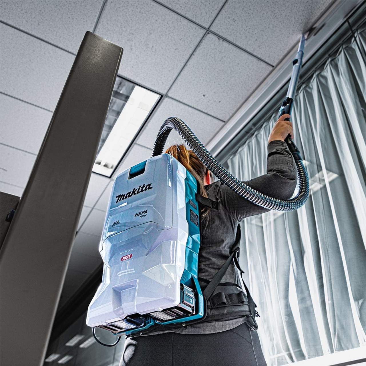 Makita VC0011GZ02 40V Max XGT Cordless Brushless 6L Backpack Vacuum Cleaner (Tool Only)