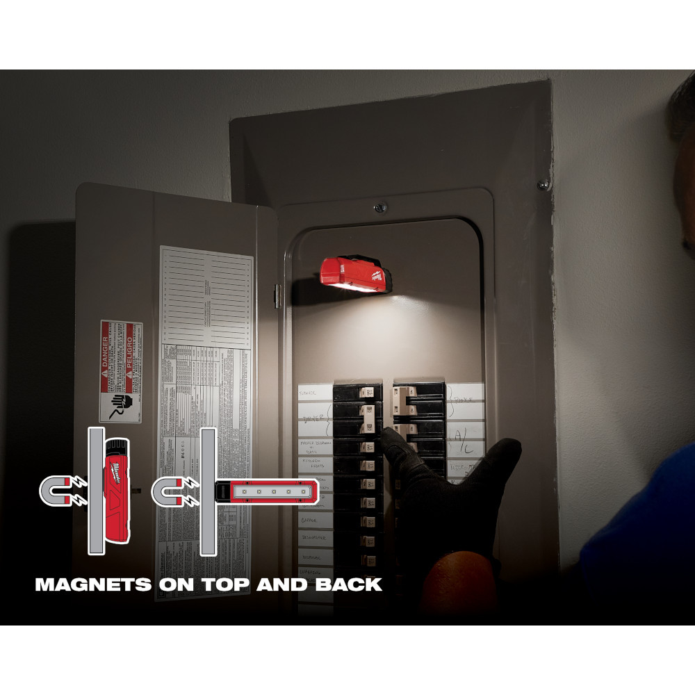 Milwaukee ROVER 300-Lumen LED Magnetic Flood Light