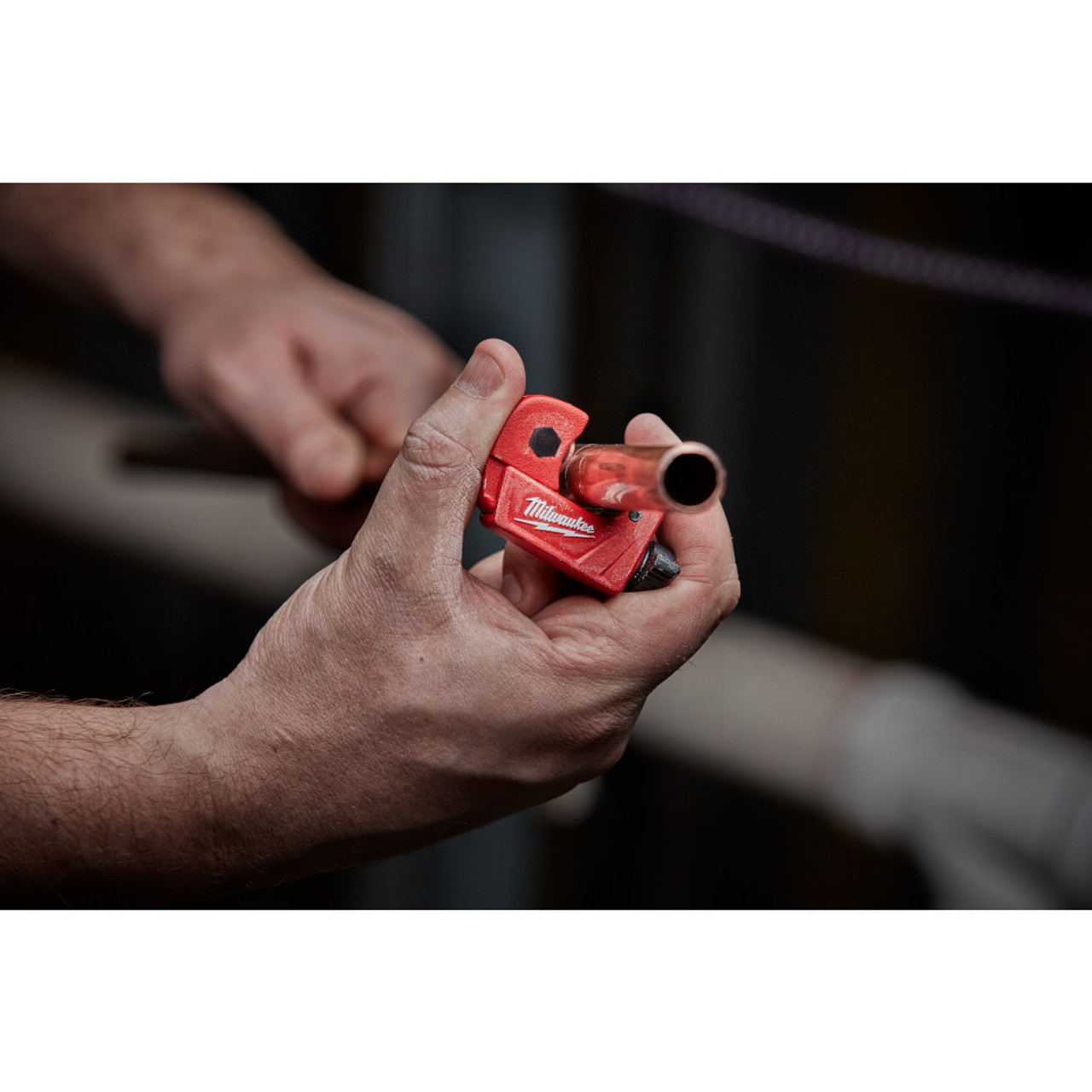 Milwaukee 48-22-4250 1/2 Inch Mini Copper Tubing Cutter cutting copper pipe