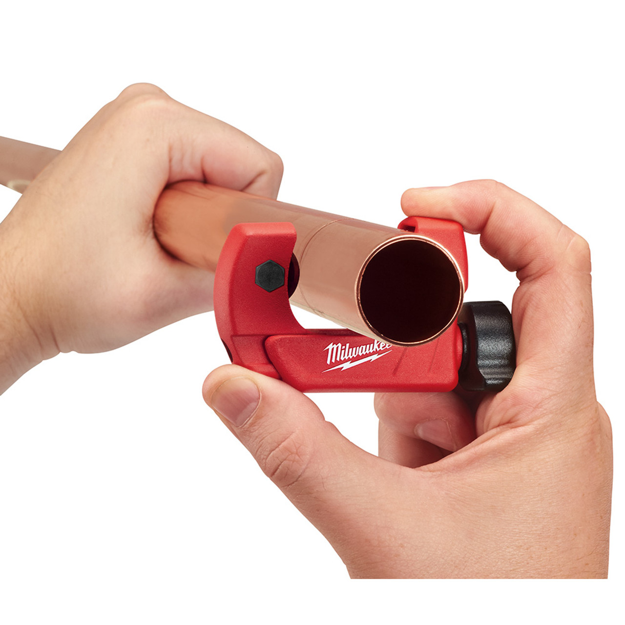 Milkwaukee 48-22-4251 1 inch Mini Copper Tubing Cutter cutting copper pipe