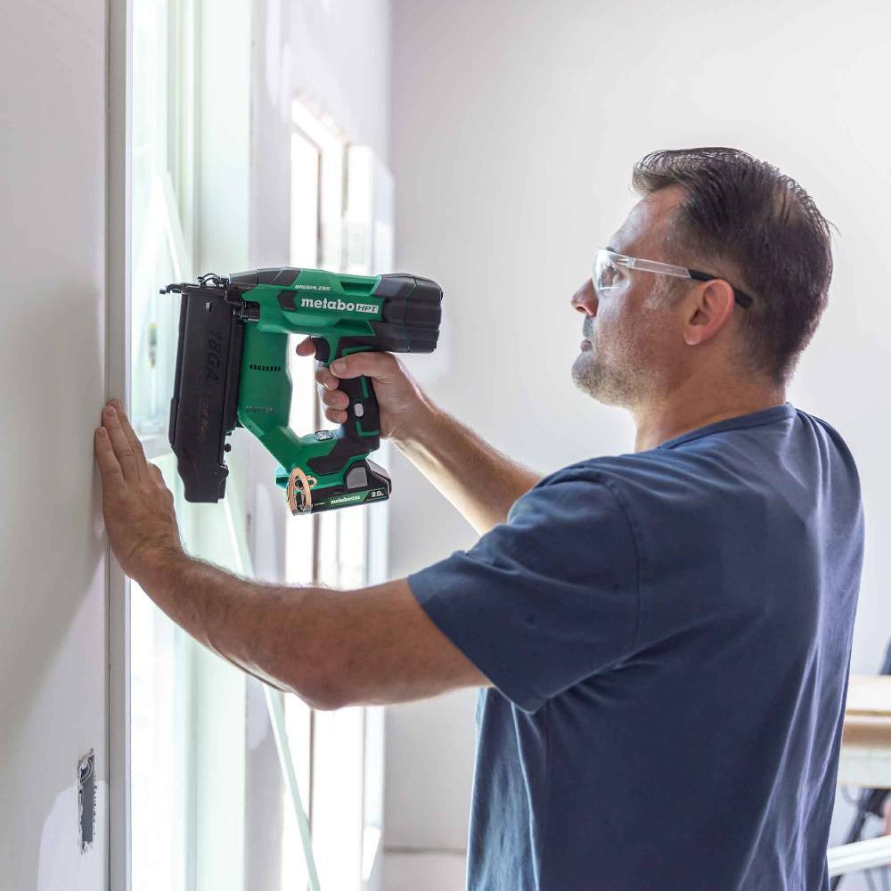 Metabo HPT NT1850DGM 18V Cordless Compact 18-Gauge 2 Inch Brad Nailer Kit