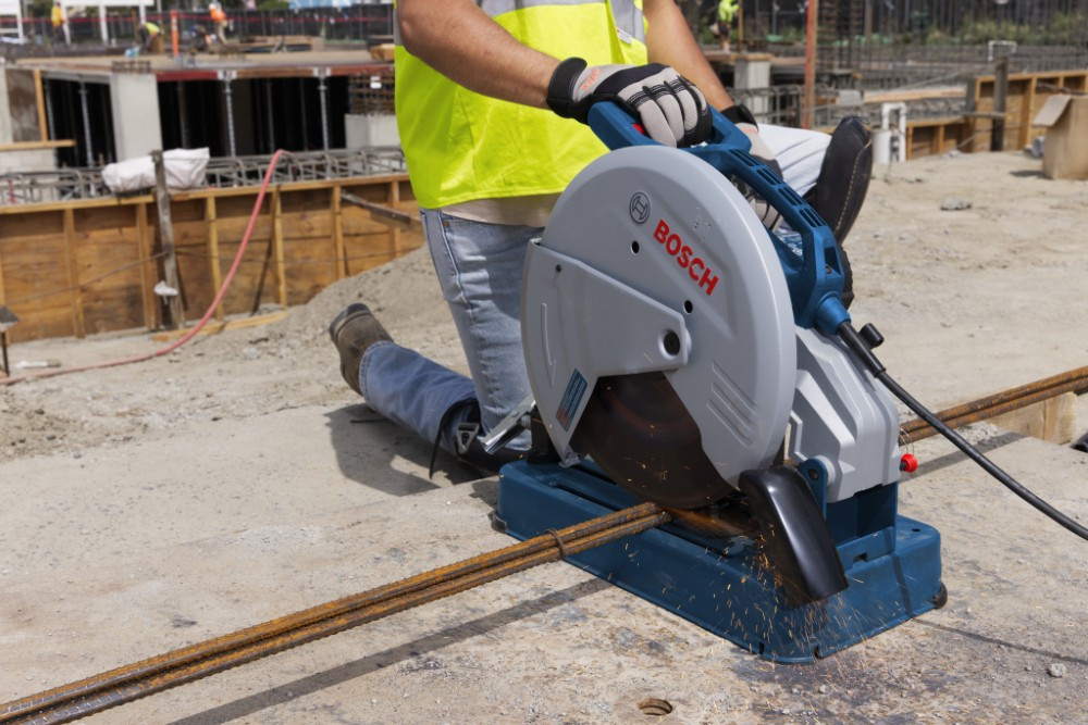 Bosch GCO15-14 15 Amp 14In Abrasive Cut Off Machine