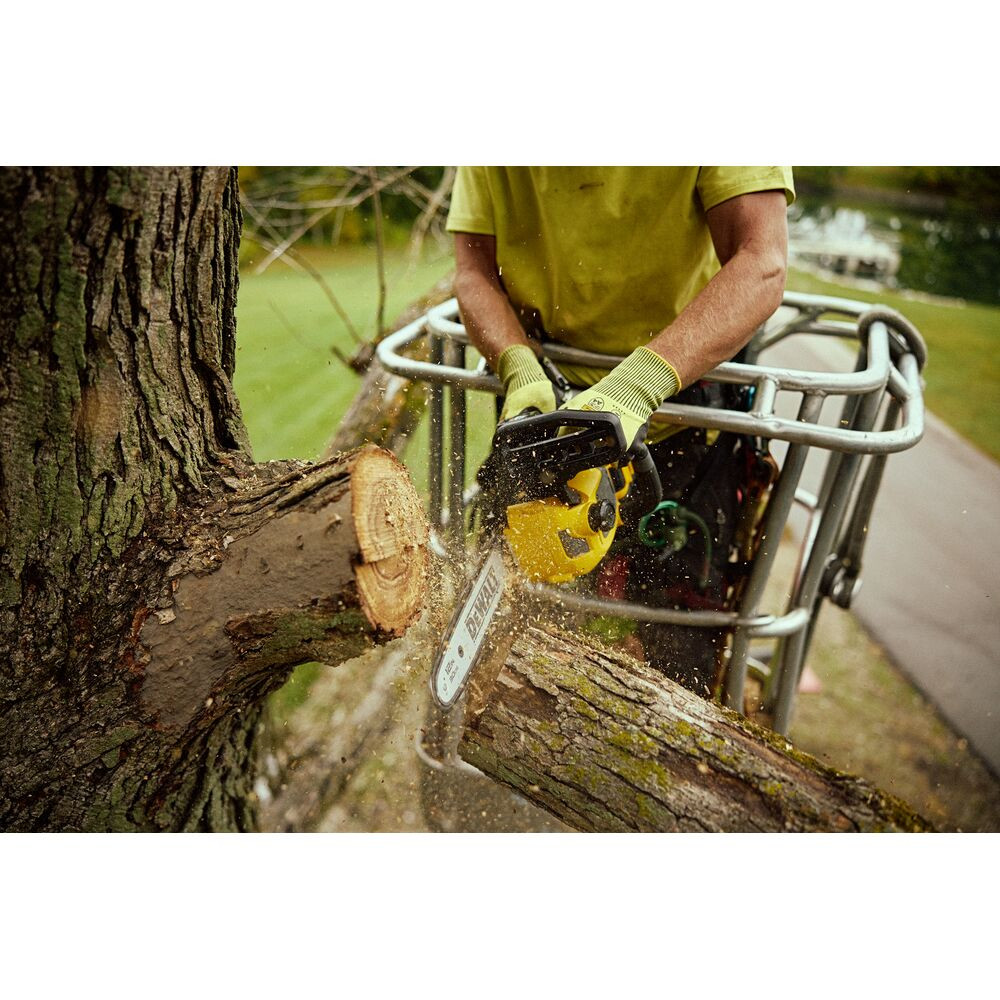 DeWalt DCCS673X1-CA 60V MAX Cordless Brushless 12 inch Compact Top Handle Chainsaw Kit