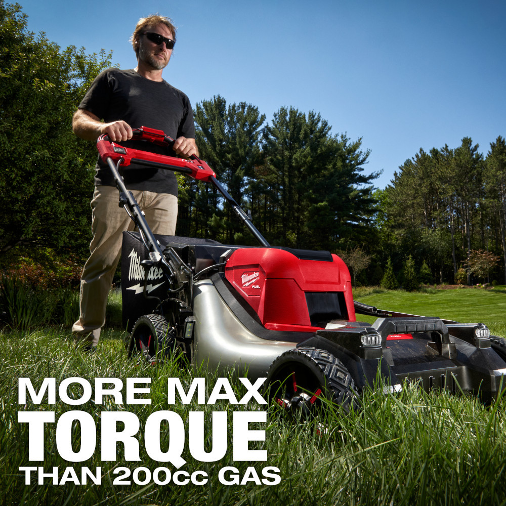 Milwaukee 2823-22HD M18 FUEL Cordless Brushless 21 Inch Self-Propelled Dual Battery Mower Kit