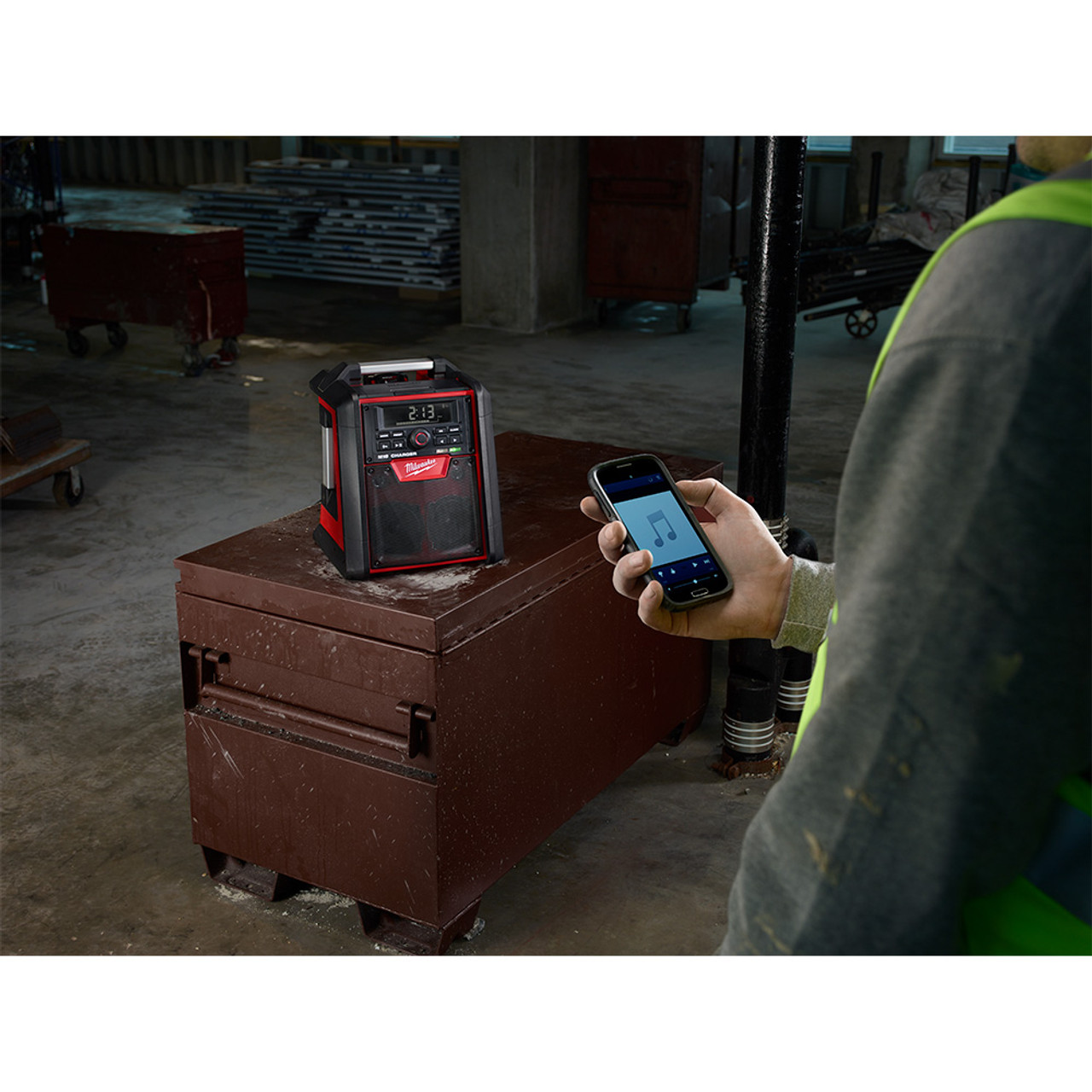 Milwaukee 2792-20 M18 Jobsite Radio/Charger (Tool Only) Milwaukee 2792-20 M18 Jobsite Radio/Charger (Tool Only)