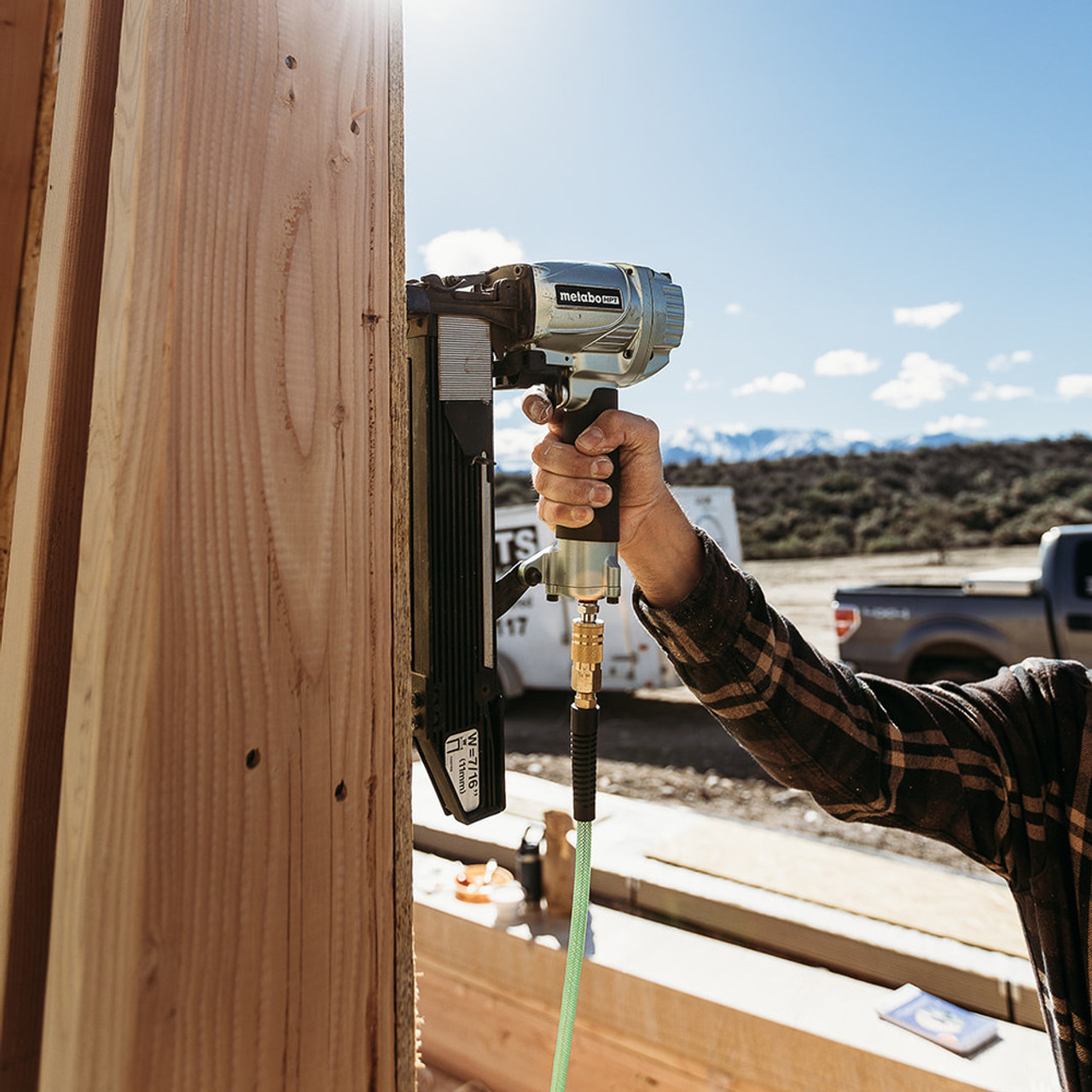 Metabo HPT N5008AC 16 Gauge 7/16 Inch Standard Crown Stapler